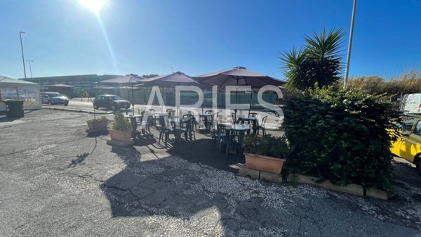 negozio in vendita a Roma in zona Ostia