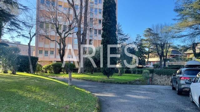 appartamento in vendita a Roma in zona EUR