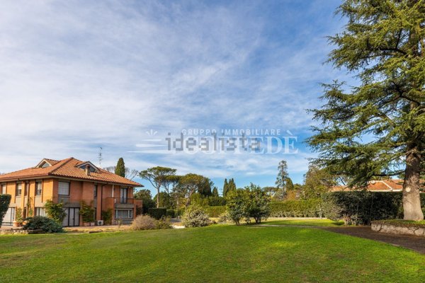 casa indipendente in vendita a Roma in zona Castel di Leva