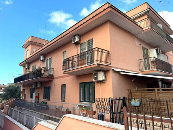 appartamento in vendita a Roma in zona Acilia
