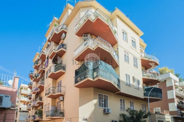 appartamento in vendita a Roma in zona Gianicolense