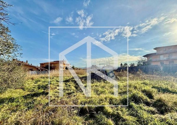 terreno agricolo in vendita a Roma in zona Finocchio