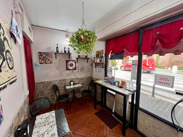 negozio in vendita a Roma in zona Ostia