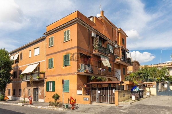 appartamento in vendita a Roma in zona Vitinia