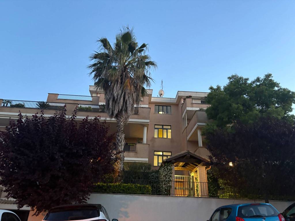 appartamento in vendita a Roma in zona Massimina/Casal Lumbroso