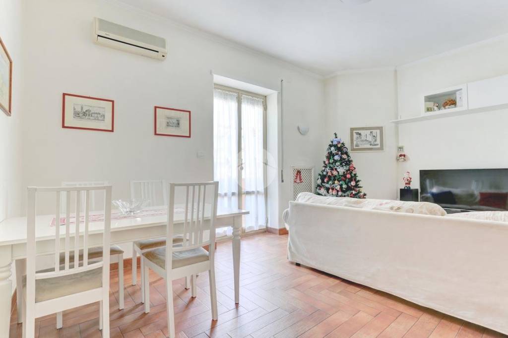 appartamento in vendita a Roma in zona Tuscolano