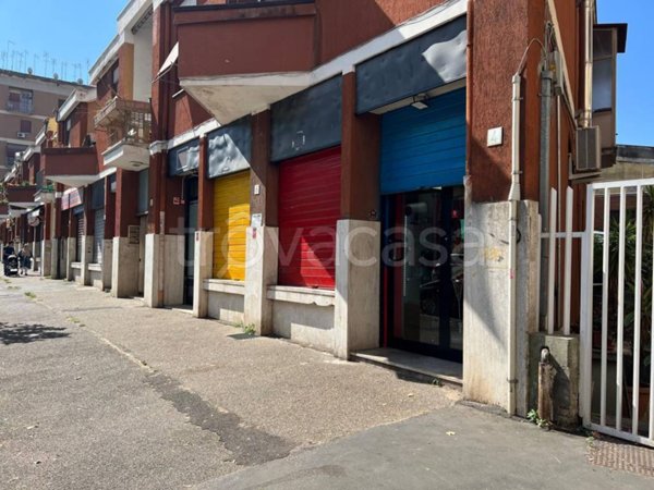 negozio in vendita a Roma in zona Appio Claudio