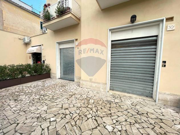 negozio in vendita a Roma in zona Appio Pignatelli