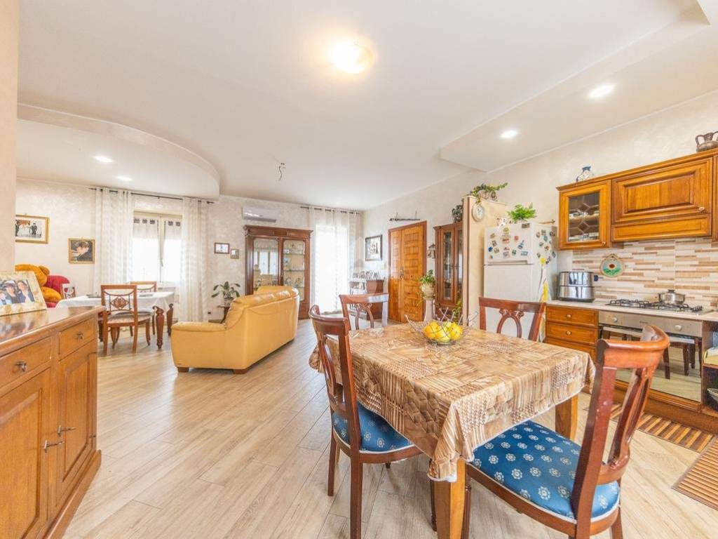 appartamento in vendita a Roma in zona Finocchio