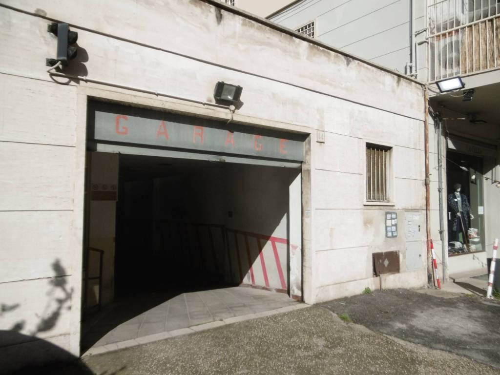 negozio in vendita a Roma in zona Nomentano