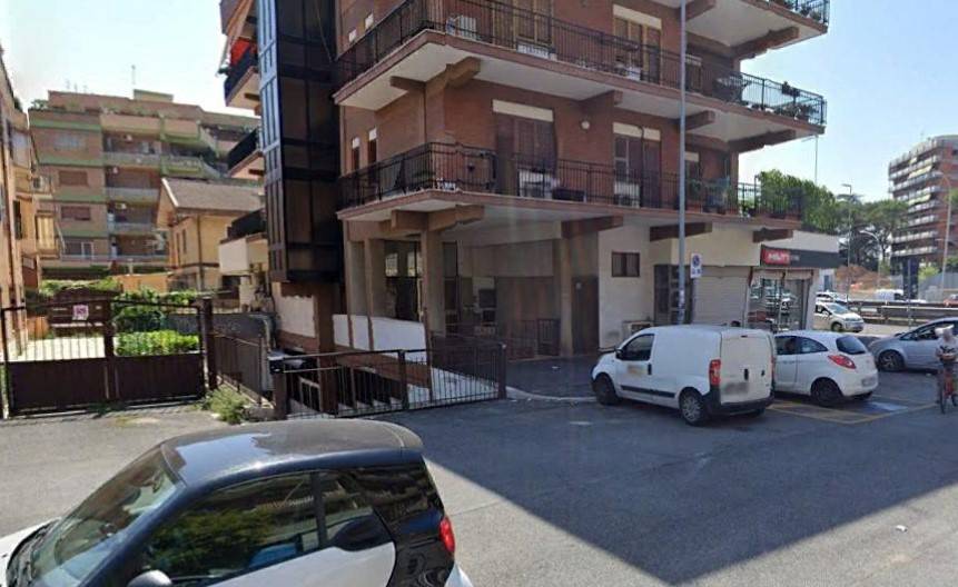 locale commerciale in vendita a Roma in zona Tor Sapienza