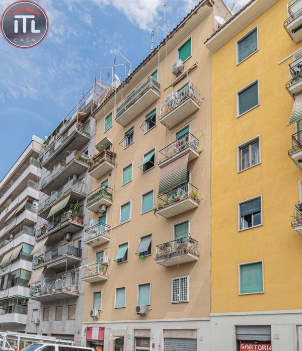 appartamento in vendita a Roma in zona Tuscolano