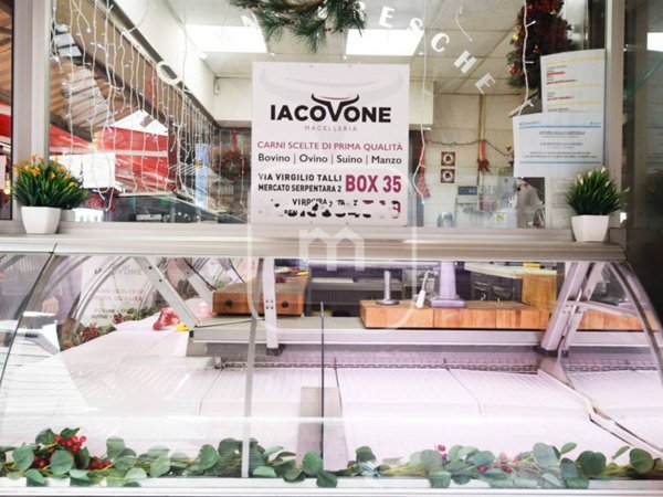 negozio in vendita a Roma in zona Casal Boccone
