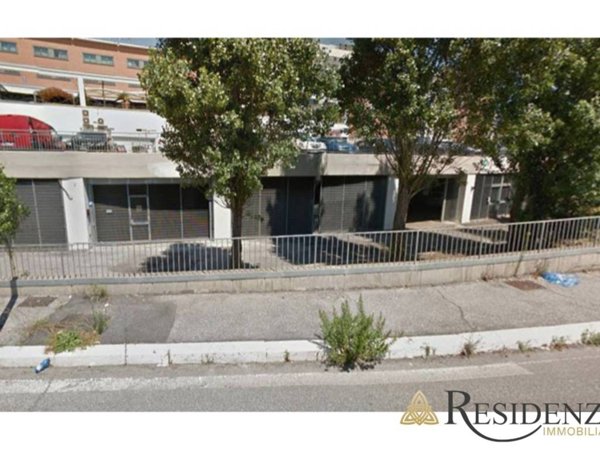 negozio in vendita a Roma in zona Portuense