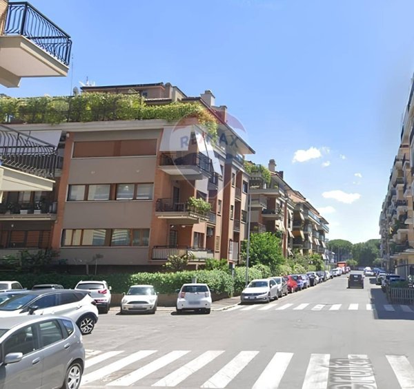 appartamento in vendita a Roma in zona Tuscolano