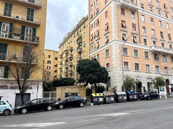 appartamento in vendita a Roma in zona Appio Latino