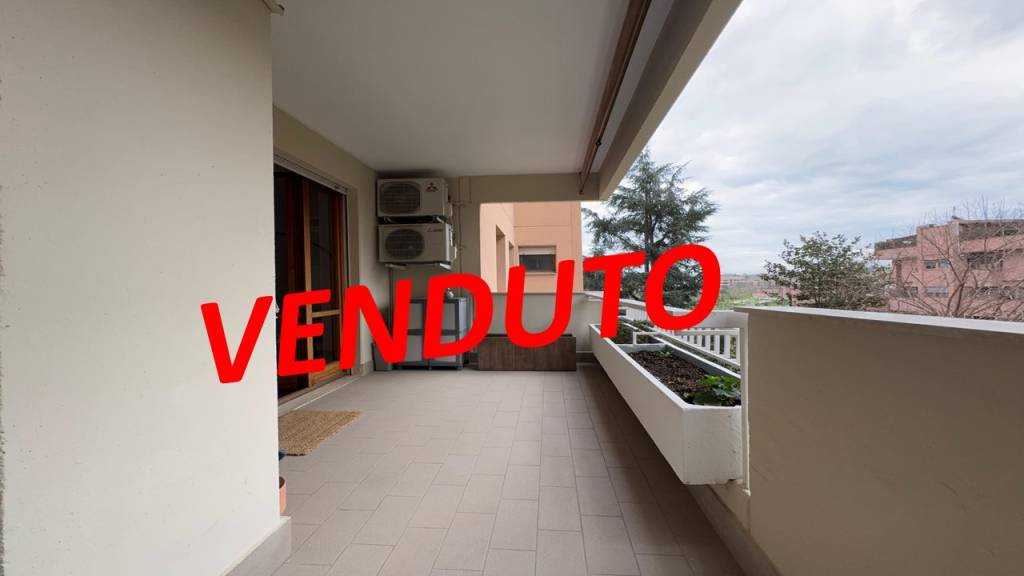 appartamento in vendita a Roma in zona Ardeatino
