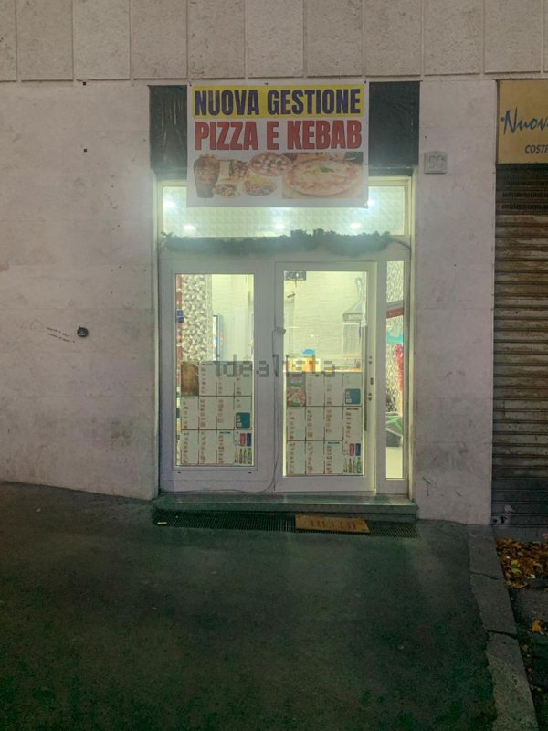 negozio in vendita a Roma in zona Ardeatino