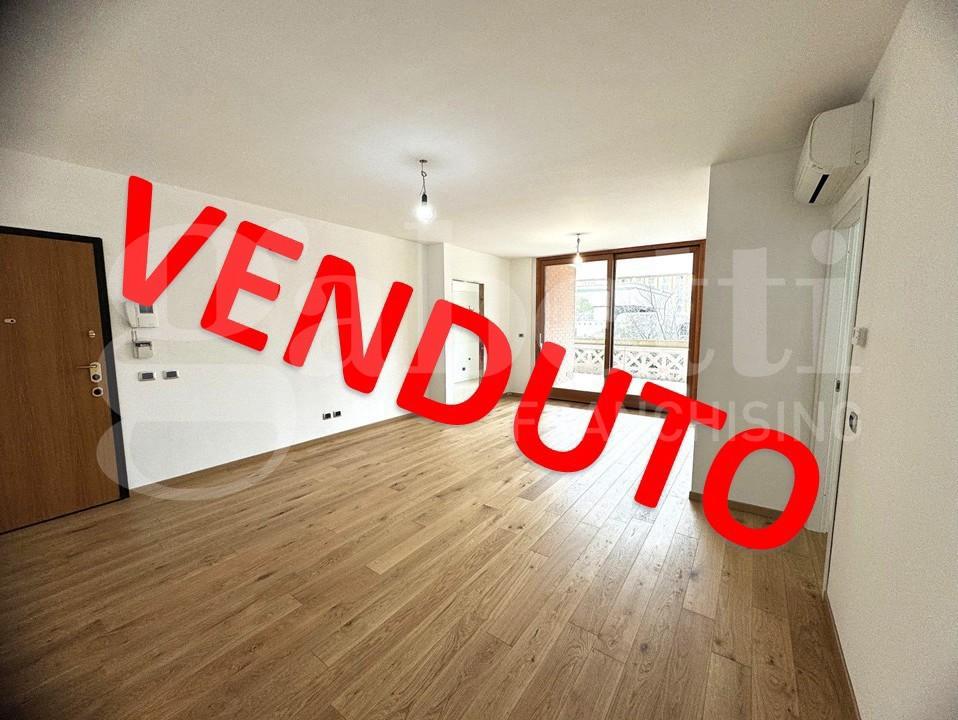 appartamento in vendita a Roma in zona Tor di Quinto