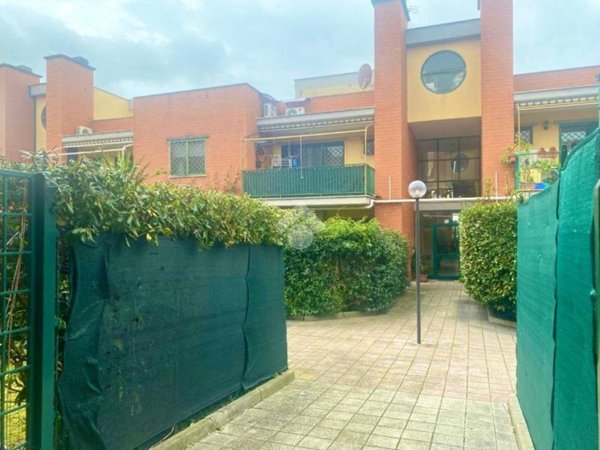 appartamento in vendita a Roma in zona Acilia