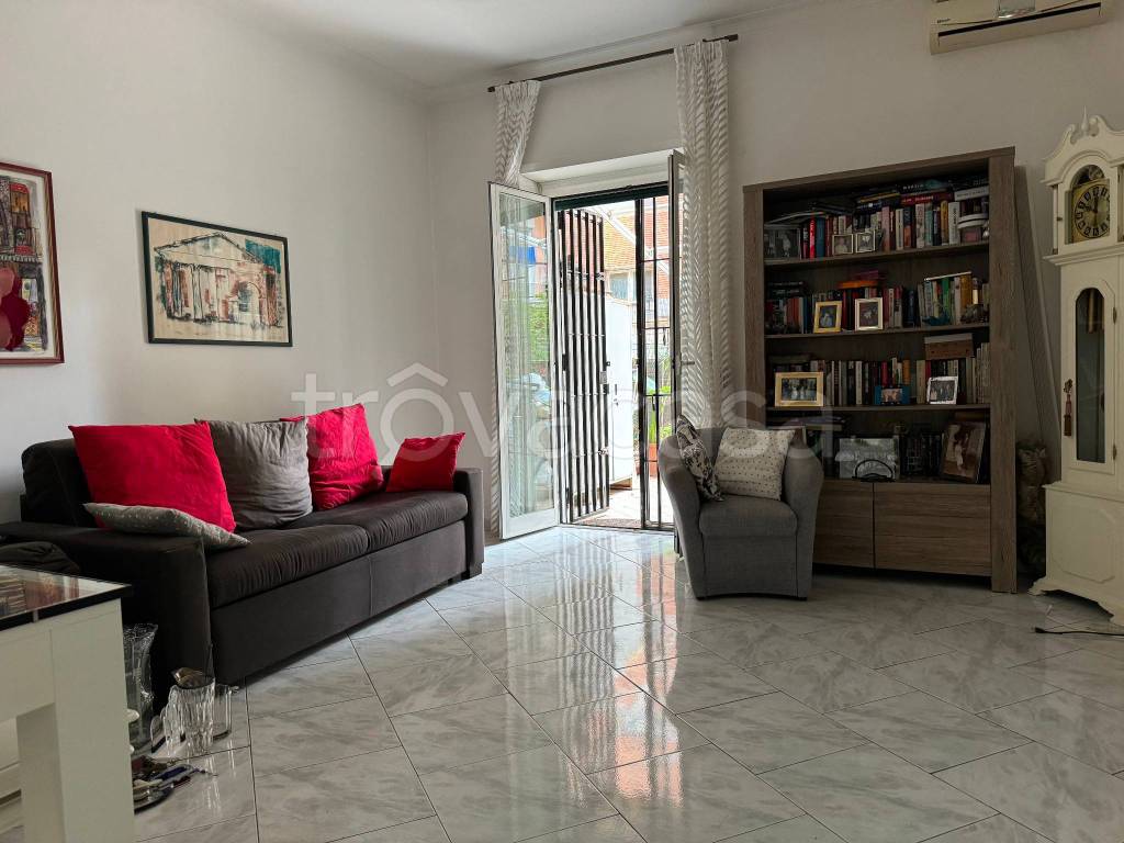 appartamento in vendita a Roma in zona Portuense