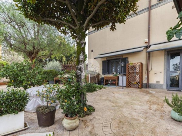 appartamento in vendita a Roma in zona Magliana Vecchia