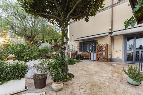 appartamento in vendita a Roma in zona Magliana Vecchia