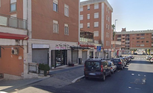 locale commerciale in vendita a Roma in zona Nomentano