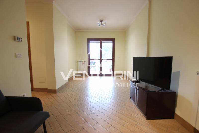 appartamento in vendita a Roma in zona Valle Muricana