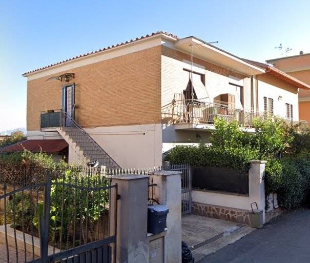 appartamento in vendita a Roma in zona Finocchio