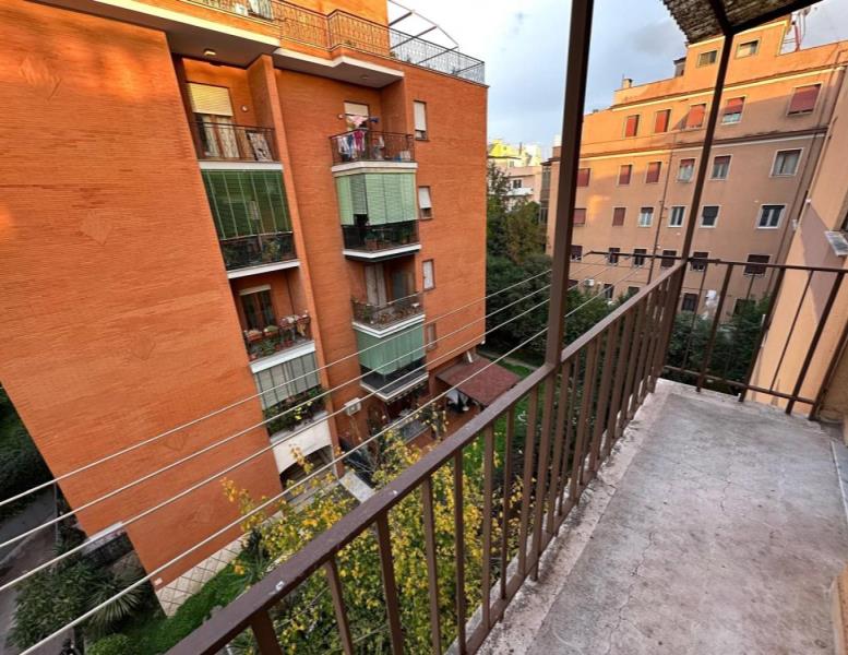 appartamento in vendita a Roma in zona Monte Sacro/Talenti