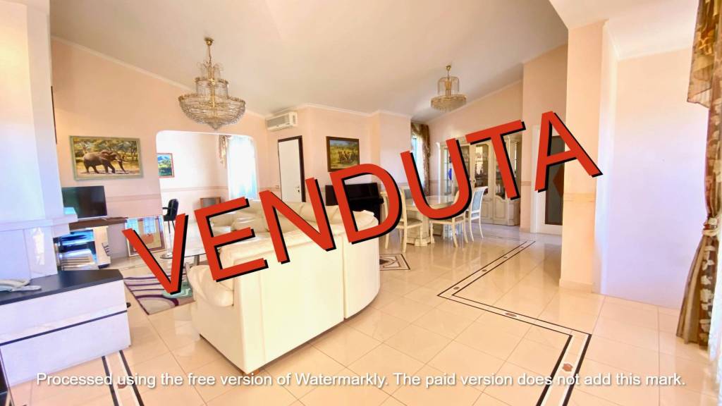 casa indipendente in vendita a Roma