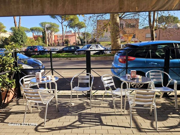 negozio in vendita a Roma in zona Don Bosco