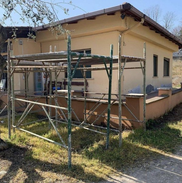 casa indipendente in vendita a Roma in zona Lunghezza
