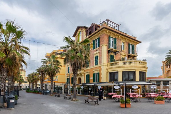 appartamento in vendita a Roma in zona Ostia