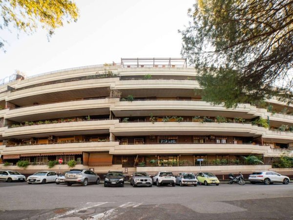 appartamento in vendita a Roma in zona Ardeatino