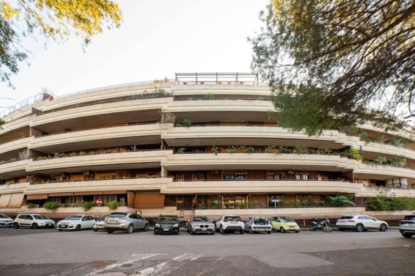 appartamento in vendita a Roma in zona Ardeatino