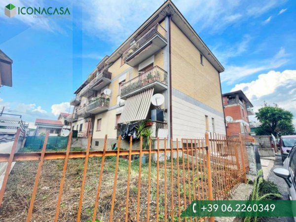 appartamento in vendita a Roma in zona Lunghezza