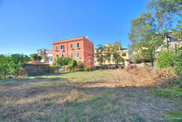 terreno agricolo in vendita a Roma in zona Appio Claudio