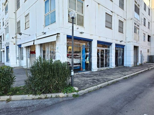 negozio in vendita a Roma in zona Ostia