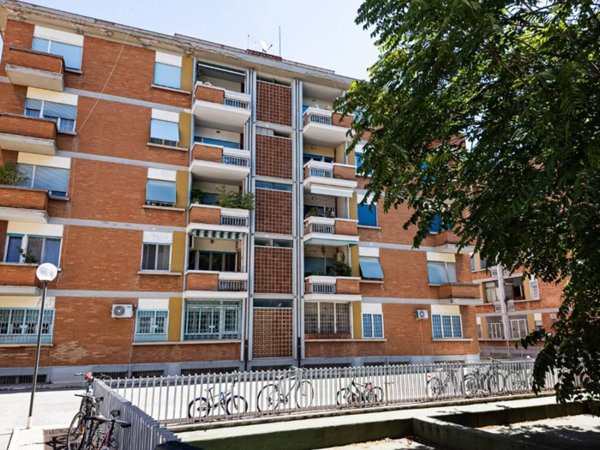 appartamento in vendita a Roma in zona Ostiense