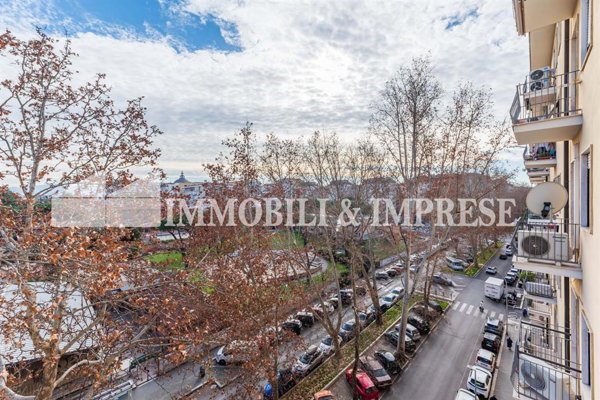 appartamento in vendita a Roma in zona Don Bosco