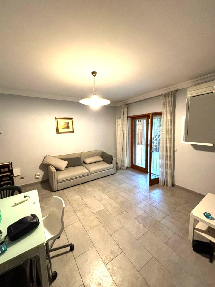 appartamento in vendita a Roma in zona Pantan Monastero