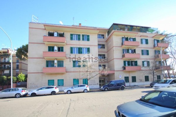 appartamento in vendita a Roma in zona Tuscolano