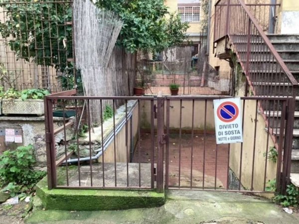 appartamento in vendita a Roma in zona Tomba di Nerone