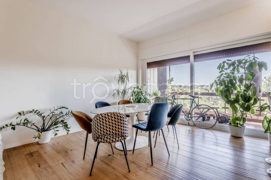 appartamento in vendita a Roma in zona EUR