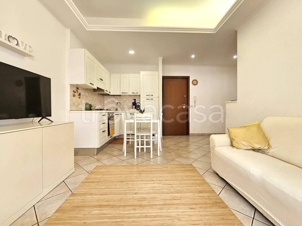appartamento in vendita a Roma in zona Ostia