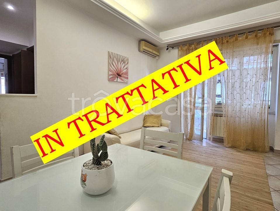 appartamento in vendita a Roma in zona Ostia