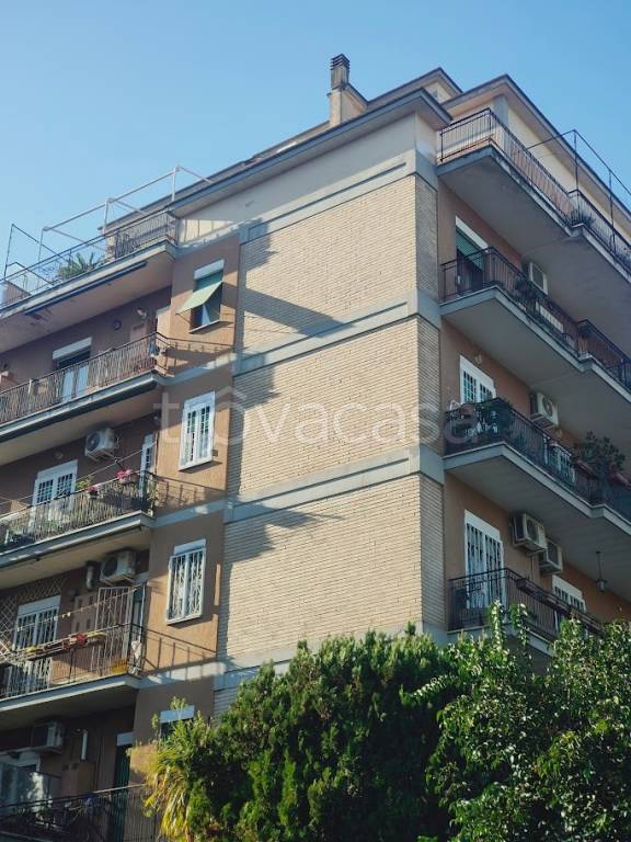 appartamento in vendita a Roma in zona Portuense