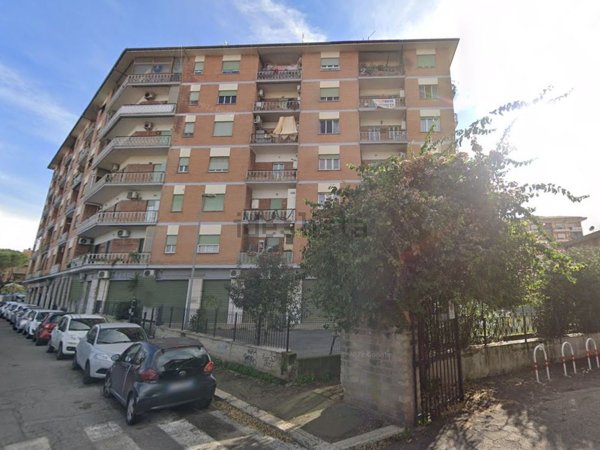 appartamento in vendita a Roma in zona Torre Spaccata